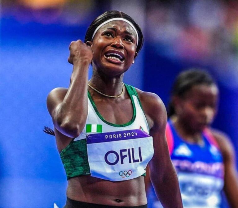 BREAKING: Nigeria’s Favour Ofili Breaks 150-Metre World Record