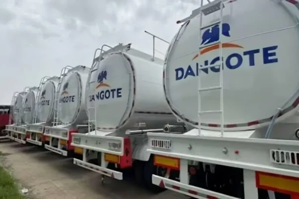 BREAKING: Dangote Announces Date For Free Fuel Distribution