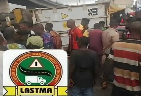 Container Truck Crushes Tricycle, Kills Police Officer, Passenger In Lagos