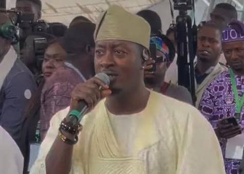 Monarch, Netizens Slam Taye Currency Over Performance At Olubadan Coronation
