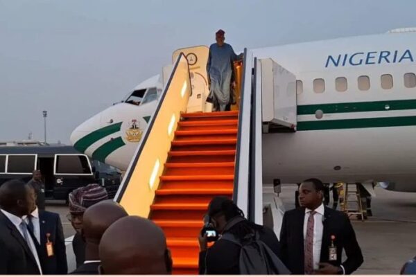 BREAKING: Tinubu Returns To Abuja After Cutting Short Vacation In Paris