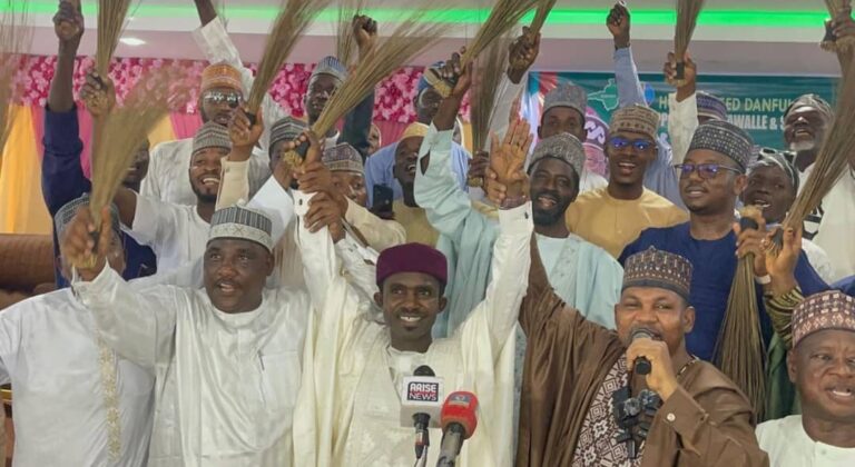 FLASH: PDP Candidate In August’s By-Election Dumps Party, Defects To APC