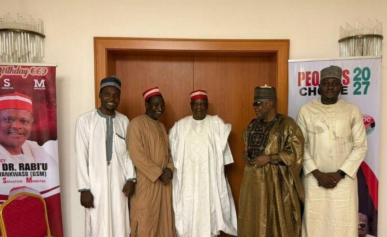 Kwankwaso Hosts NDC Leaders In Abuja