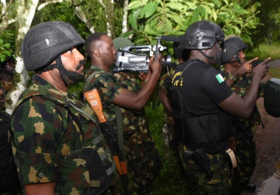 Oyo Abduction: We Lost Two Soldiers – GOC Gives Details Of How Victims Were Rescued (VIDEO)